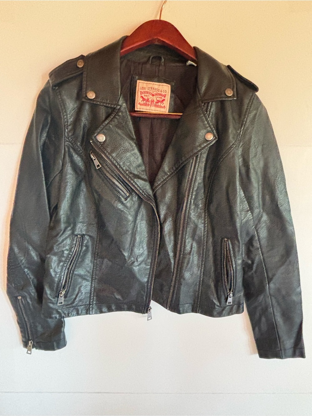 Levi Strauss & Co. Women’s Black Leather Moto Motorcycle Point Collar Jacket M